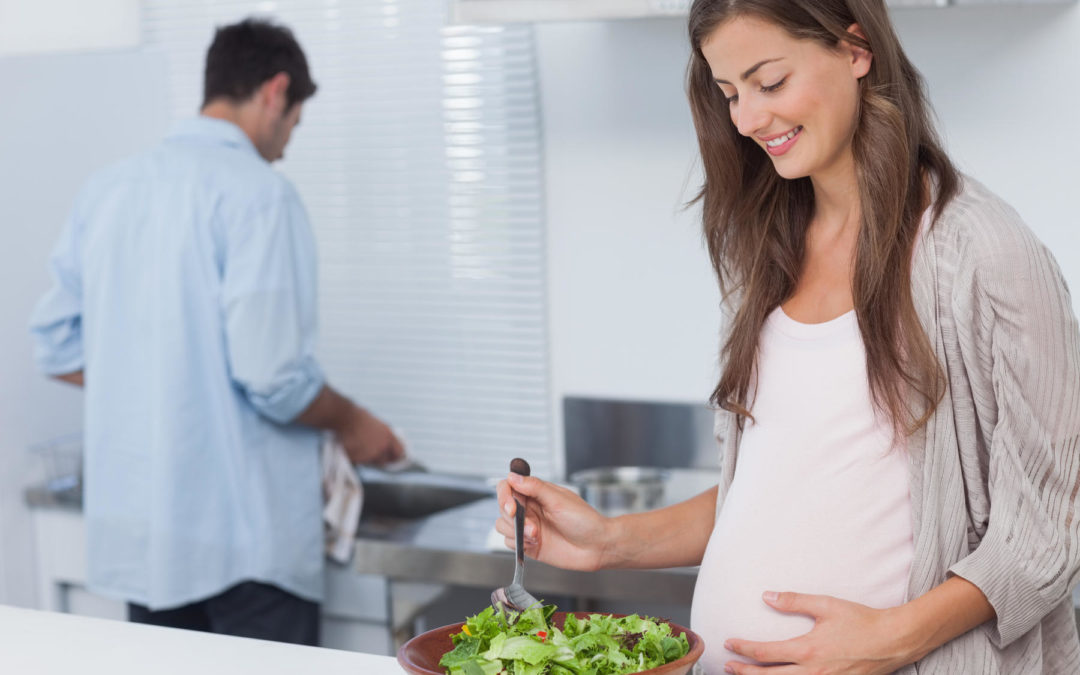 Διατροφή στο Α’ τρίμηνο εγκυμοσύνης : τρώμε σωστά όχι πολλά!